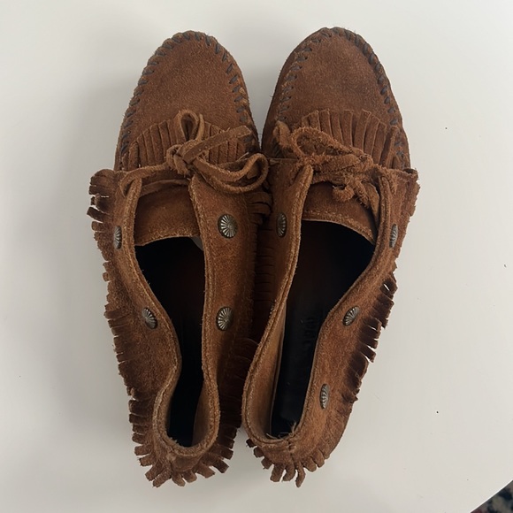 Minnetonka Brown Suede Fringe Boho Moccasins- 7 - Picture 7 of 7